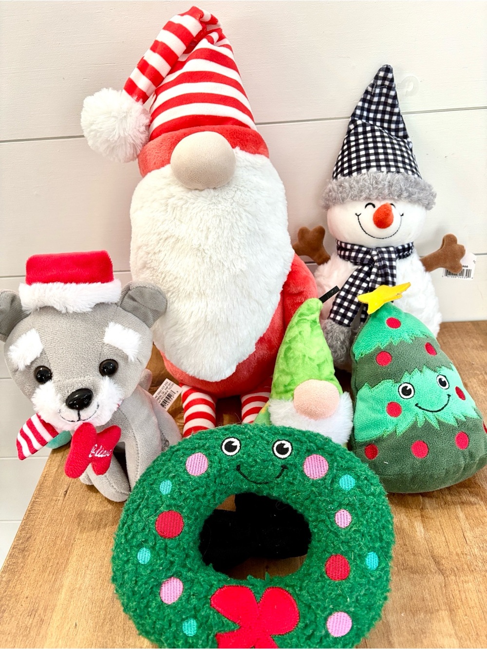 LOT Christmas Stuffed Animals Stuffy Plush Toys Santa Tree Wreath Pup Snowman